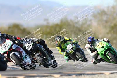 media/Dec-07-2025-CVMA (Sun) [[3e7d2de5dc]]/Race 12- Formula 40 MW and LW/